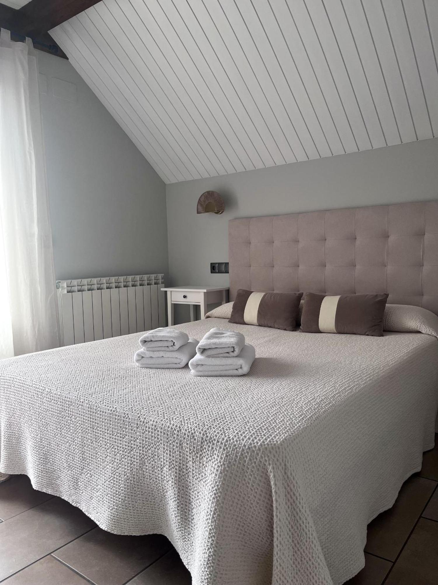 Apartamentos Blasco Трамакастилья-де-Тена Экстерьер фото